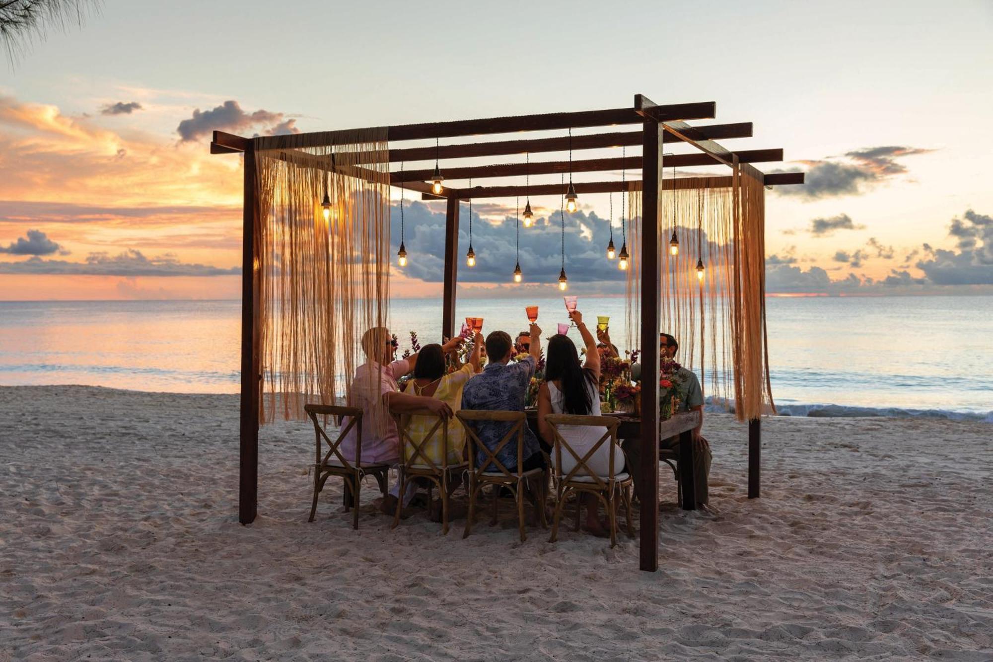 The Westin Grand Cayman Seven Mile Beach Resort & Spa West Bay Exterior photo